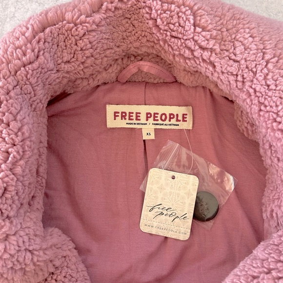 Free People Joplin Cozy Sherpa Faux Fur Teddy Jacket in Smoked Pink, XS NWT - Picture 8 of 13